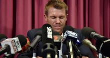 <font style='color:#000000'>Warner sorry for ball-tampering</font>
