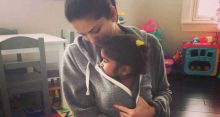 <font style='color:#000000'>Sunny Leone promises to protect daughter</font>