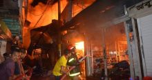 <font style='color:#000000'>Fifty shops gutted in Bhola fire</font>