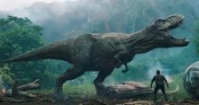 <font style='color:#000000'>Jurassic World boost US box office</font>