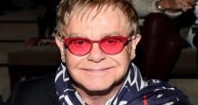 <font style='color:#000000'>Elton John starts farewell tour</font>