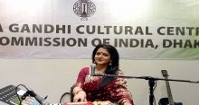 <font style='color:#000000'>Debolina Sur performs at Sufia Kamal auditorium</font>