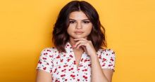<font style='color:#000000'>Selena wants to sing for Bollywood film</font>